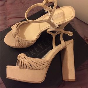 F21 NUDE CHUNKY PLATFORM SUEDE BLOCK HEEL SANDALS